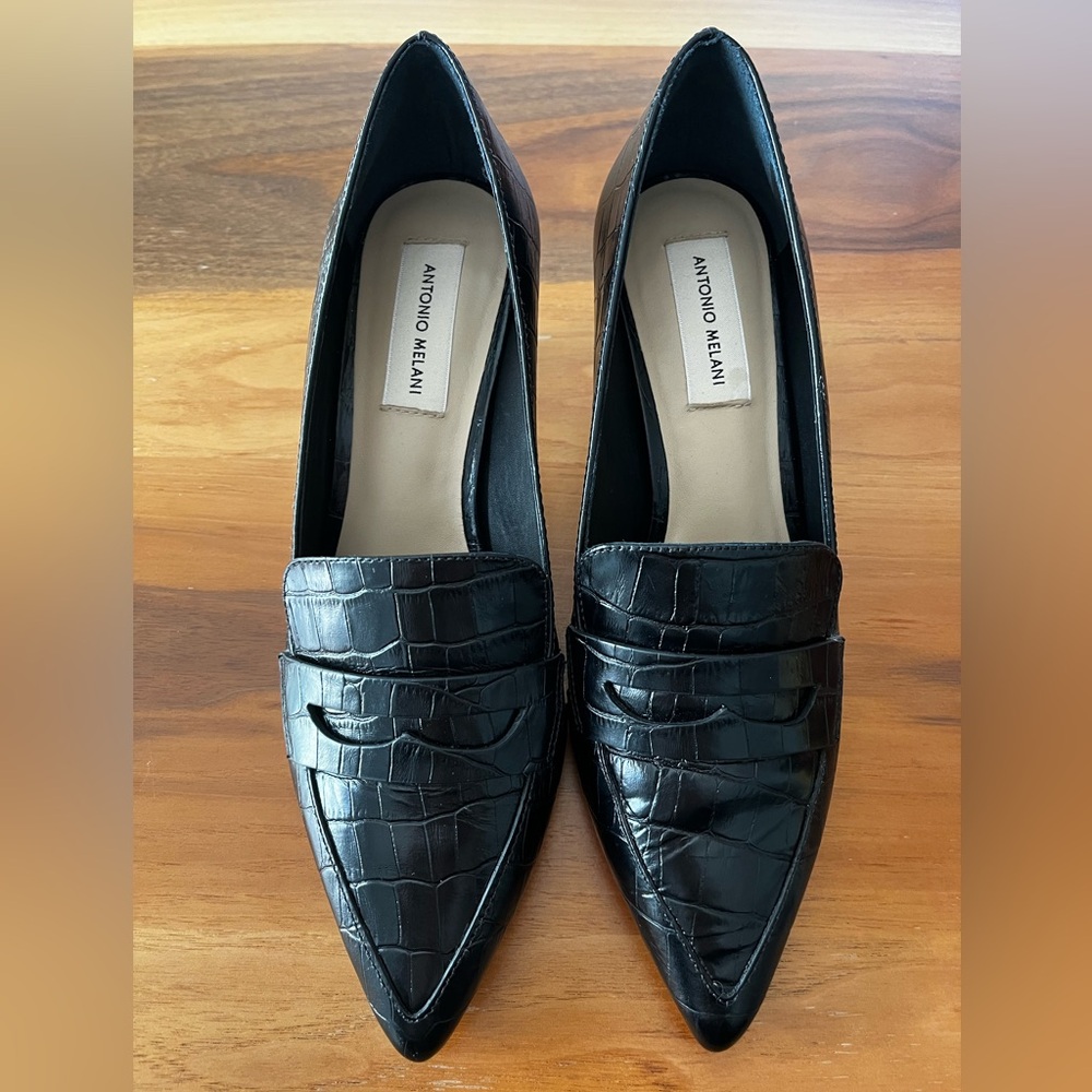Antonio Melani Croc Embossed Kitten Heel
Pumps Black| 8.5